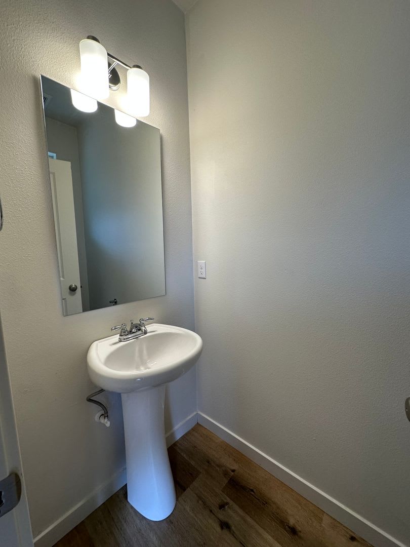 9714 Sw Windswept Place Move In Special 500 Off 1St Month S Rent Excellent Home Convenient Location – photo 2