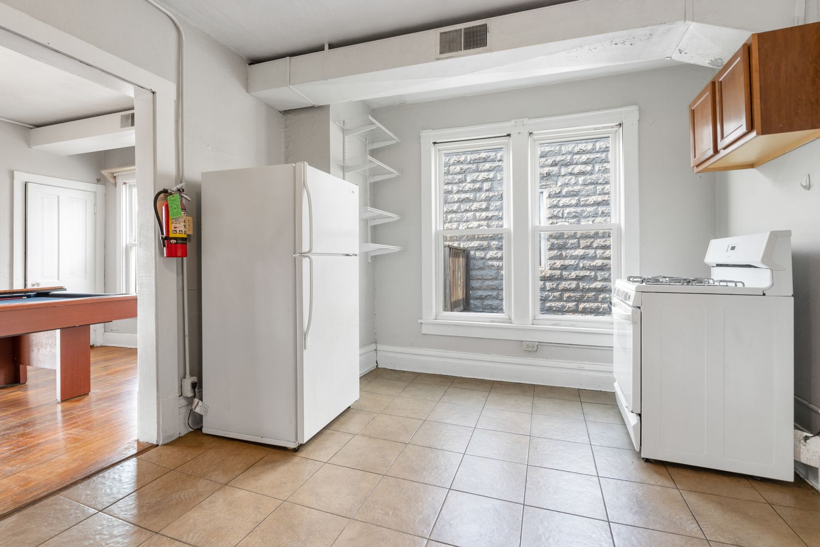 2020 College St – photo 4