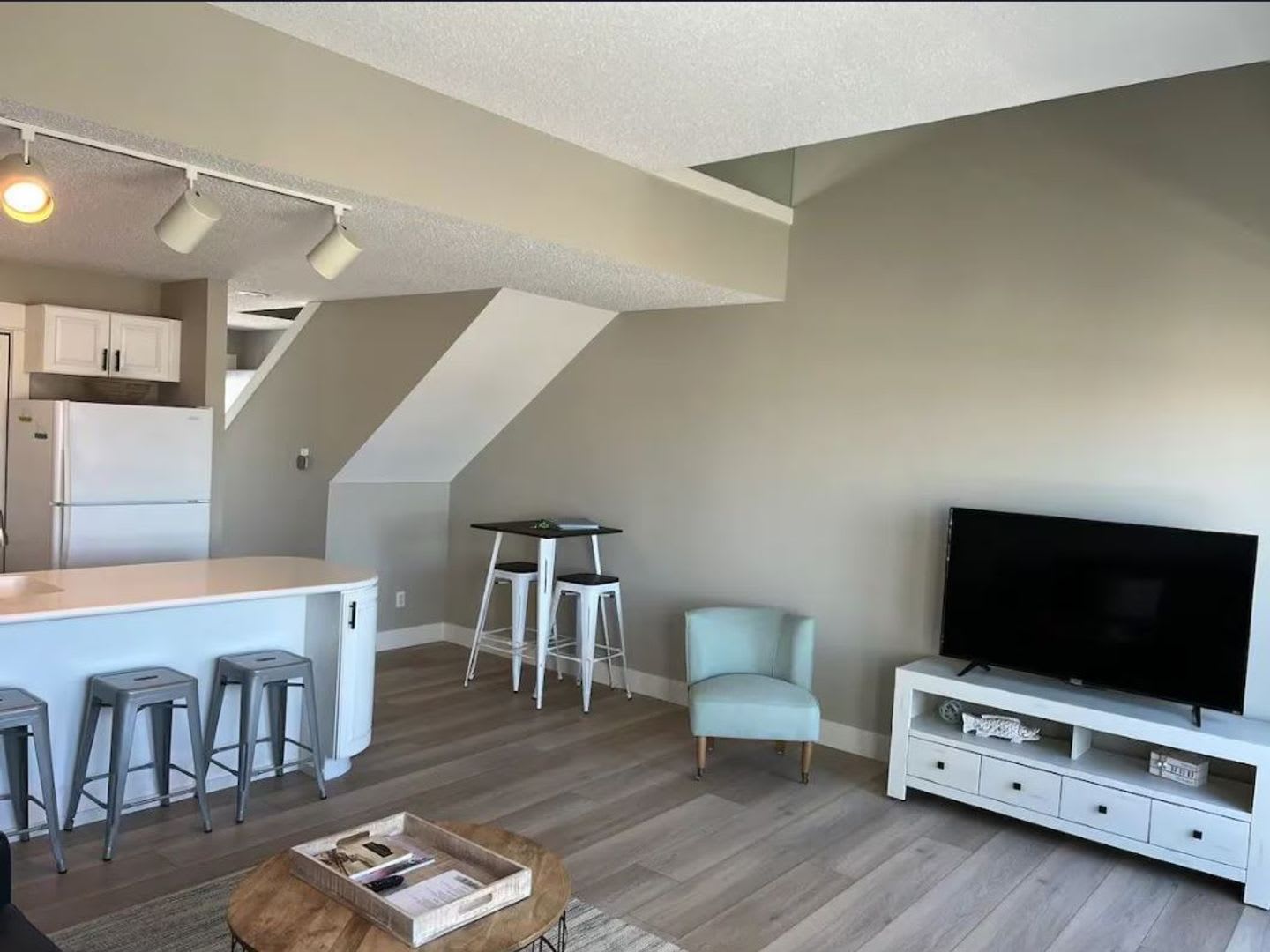 116 Millpoint Dr – photo 3