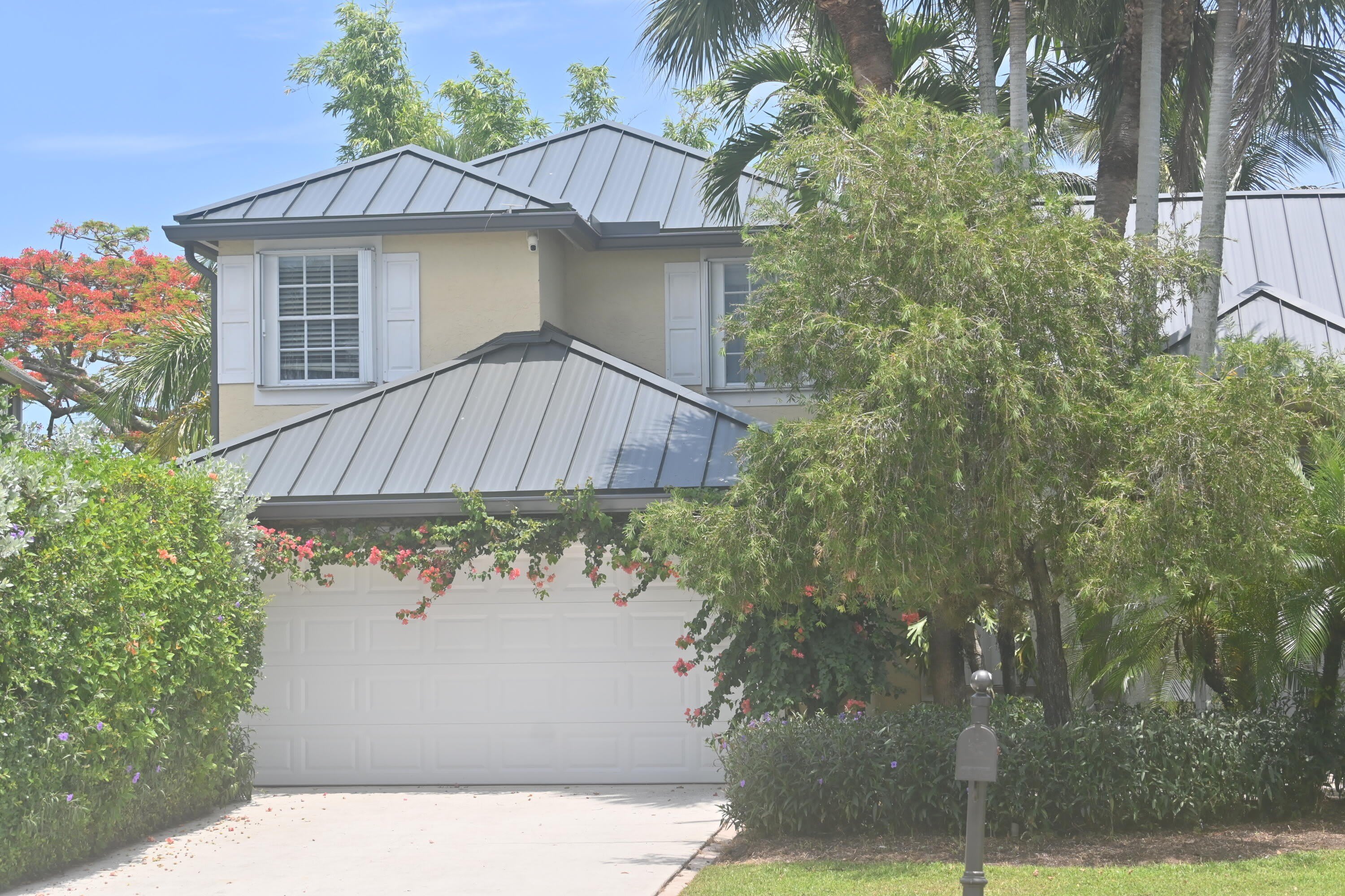 12828 Meadowbreeze Drive – photo 2