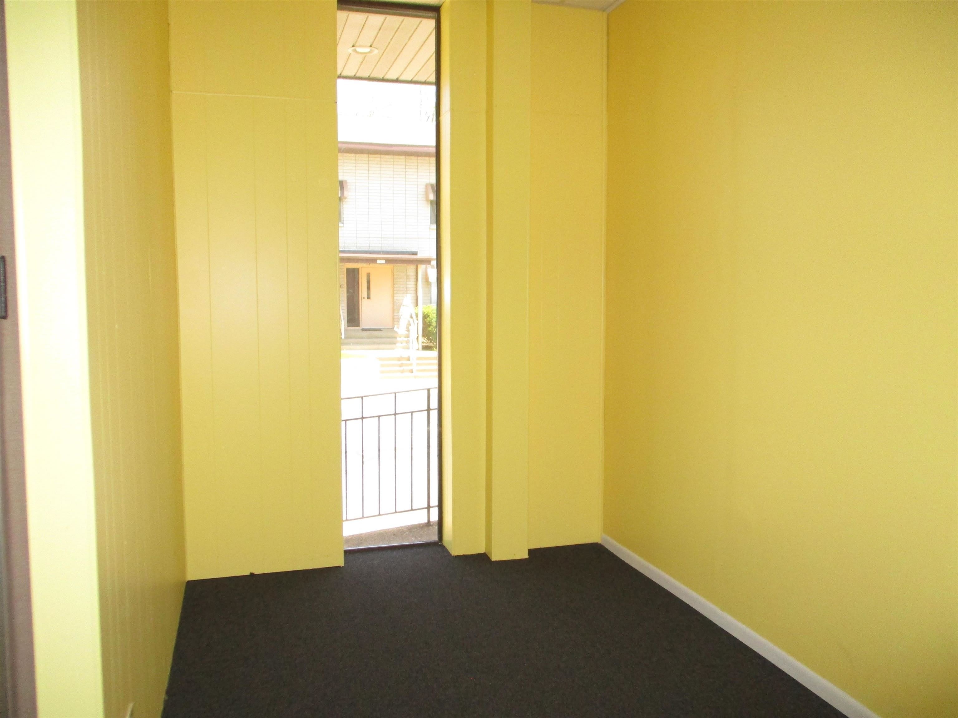 1578 STRONGS AVENUE – photo 4