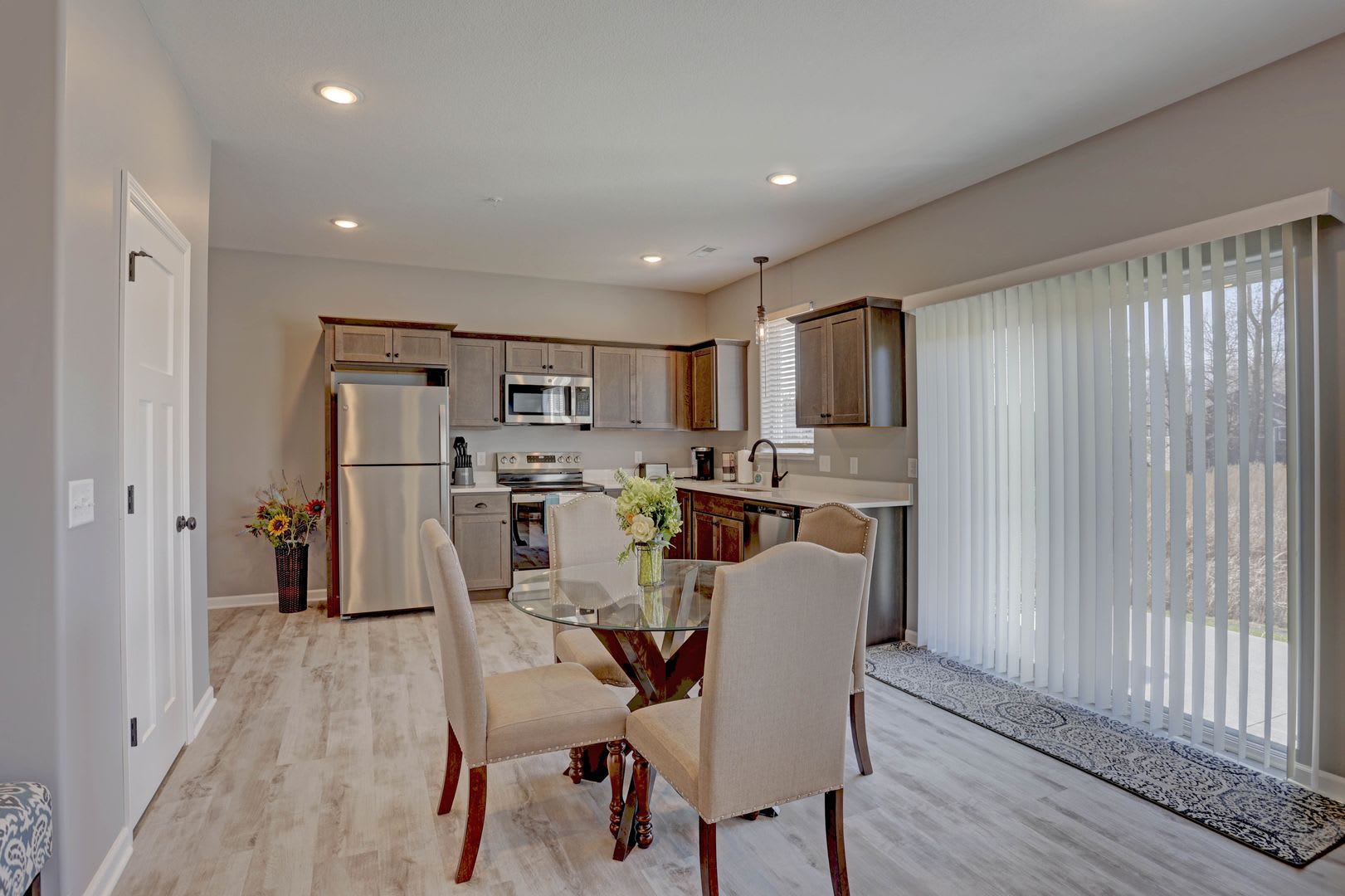 New Willow Cascades Townhomes – photo 4