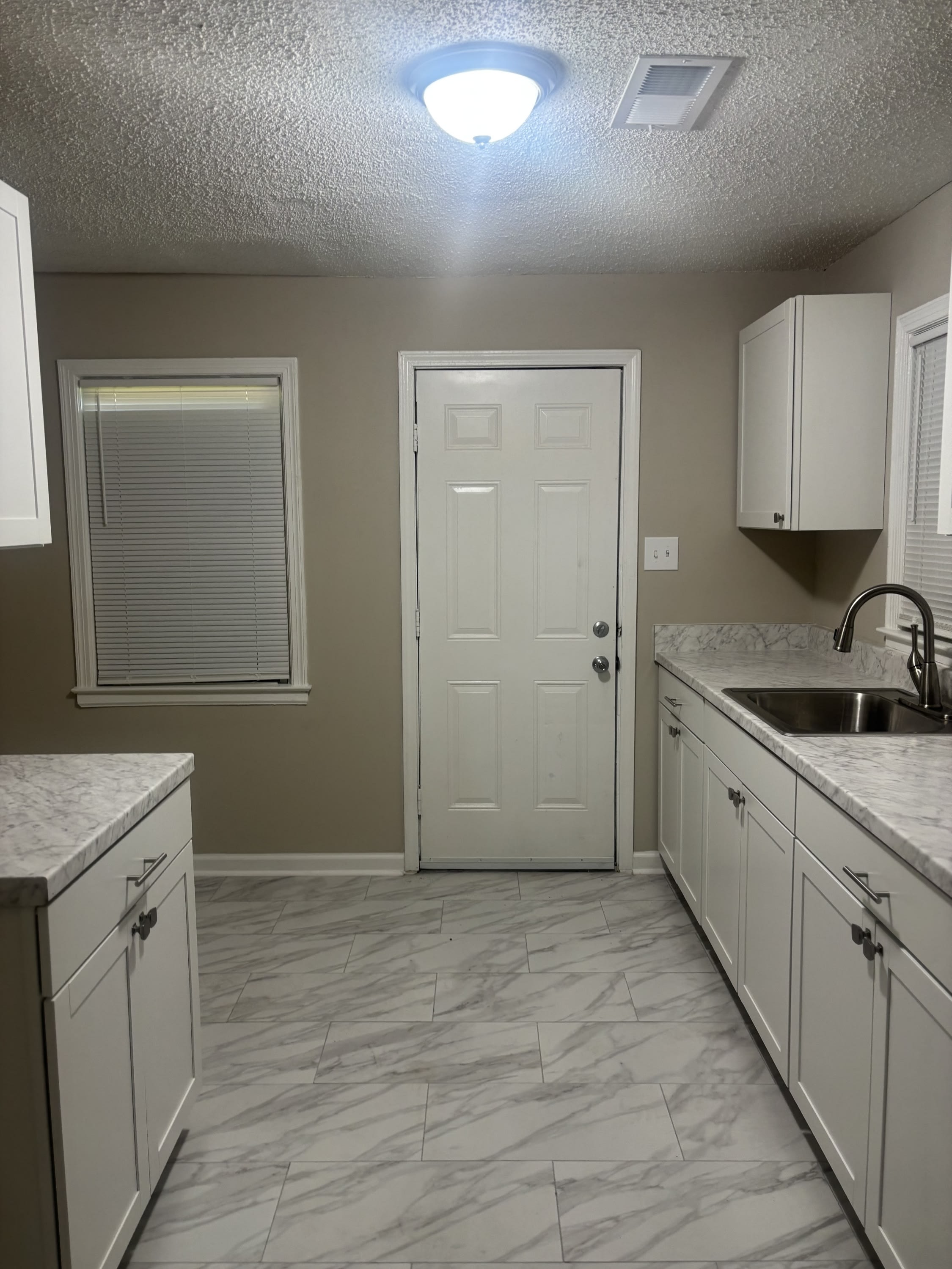 4746 Hodge Road – photo 3