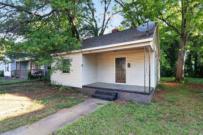 420 Plymouth Avenue – photo 2