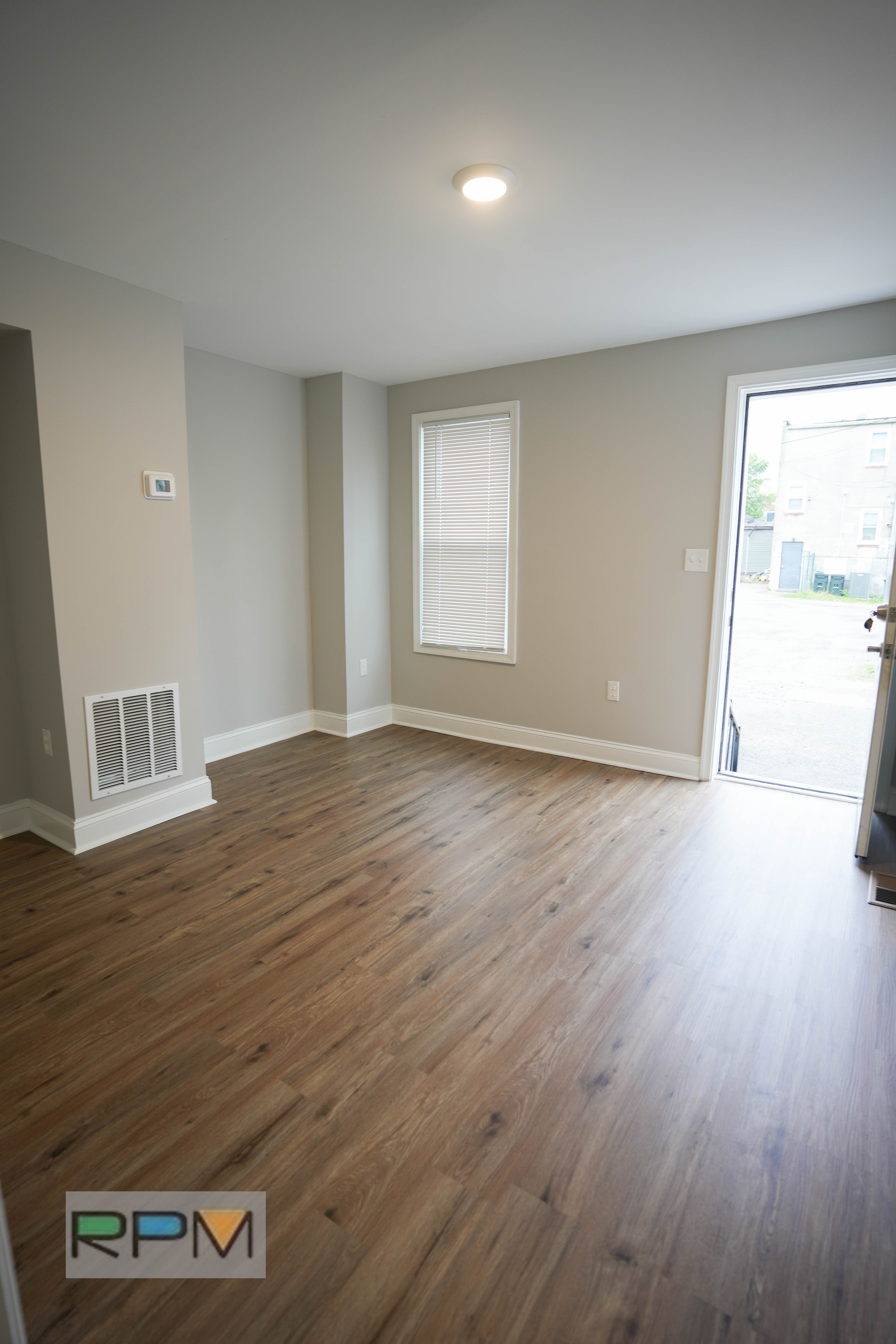 418 Freeman St – photo 4