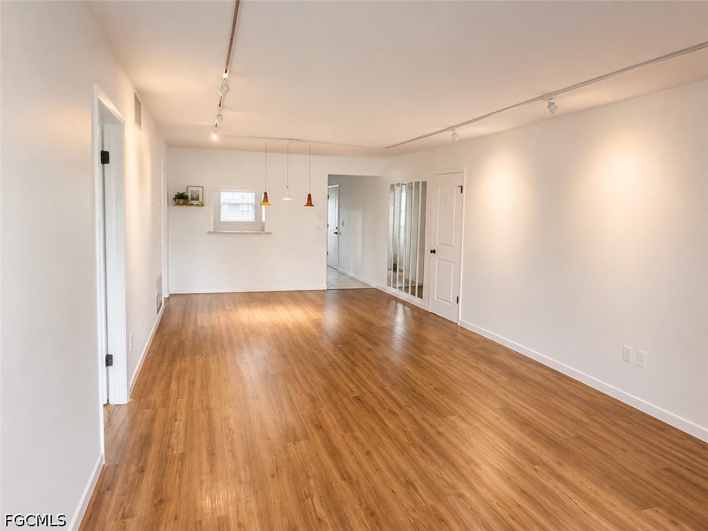 1356 Myerlee Country Club Boulevard – photo 3