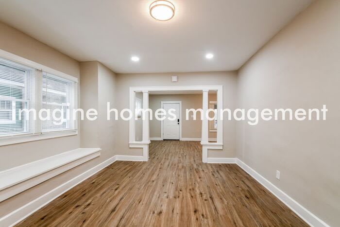 915 North Gray Street – photo 4