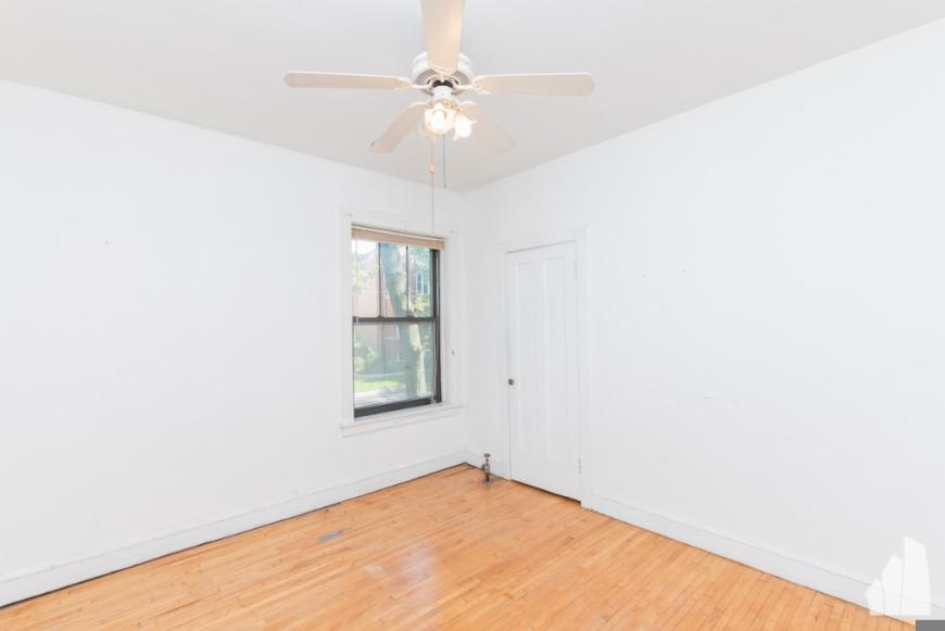 2253 W Argyle St – photo 2