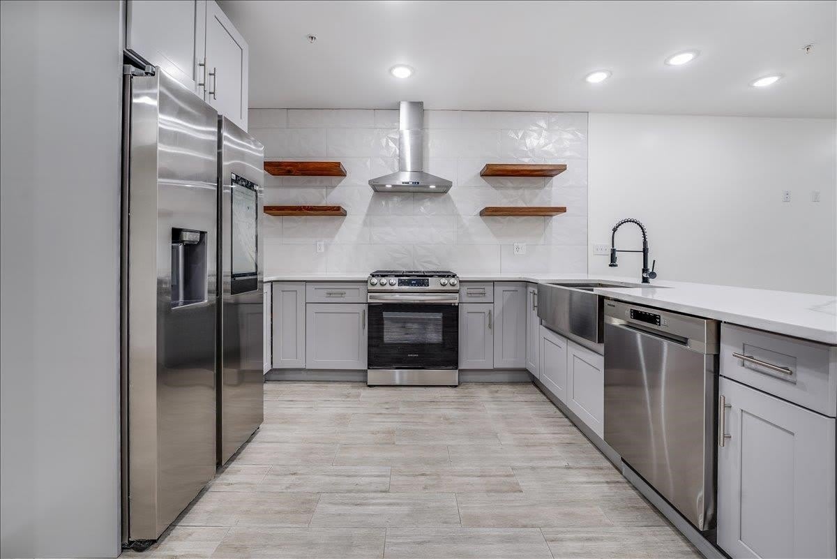 260 PALISADE AVE – photo 1