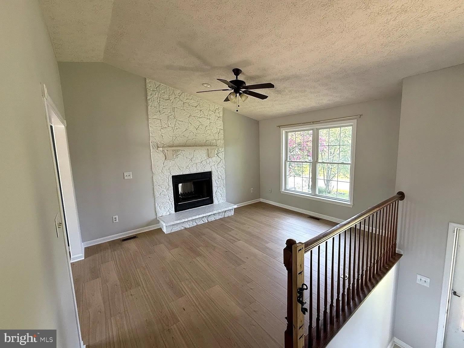 11512 WOODLAND VIEW Drive – photo 2
