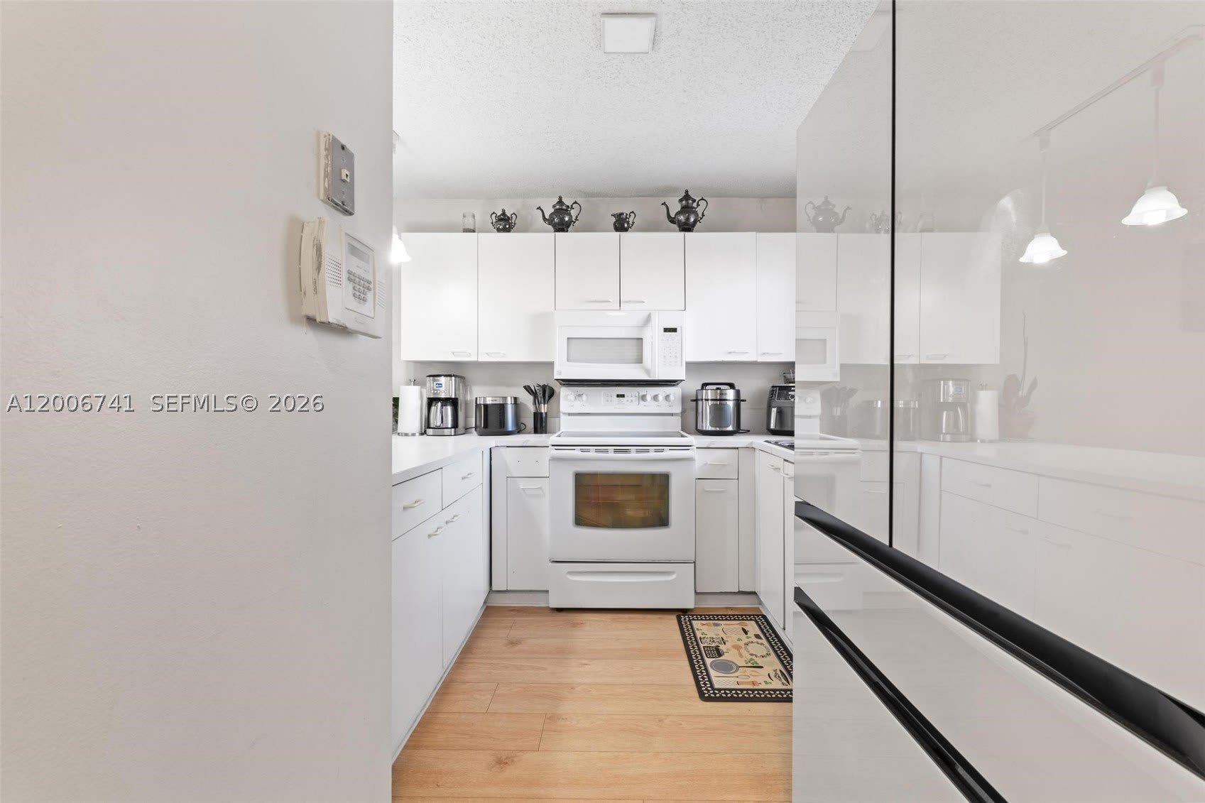 6235 Kendale Lakes Cir – photo 4