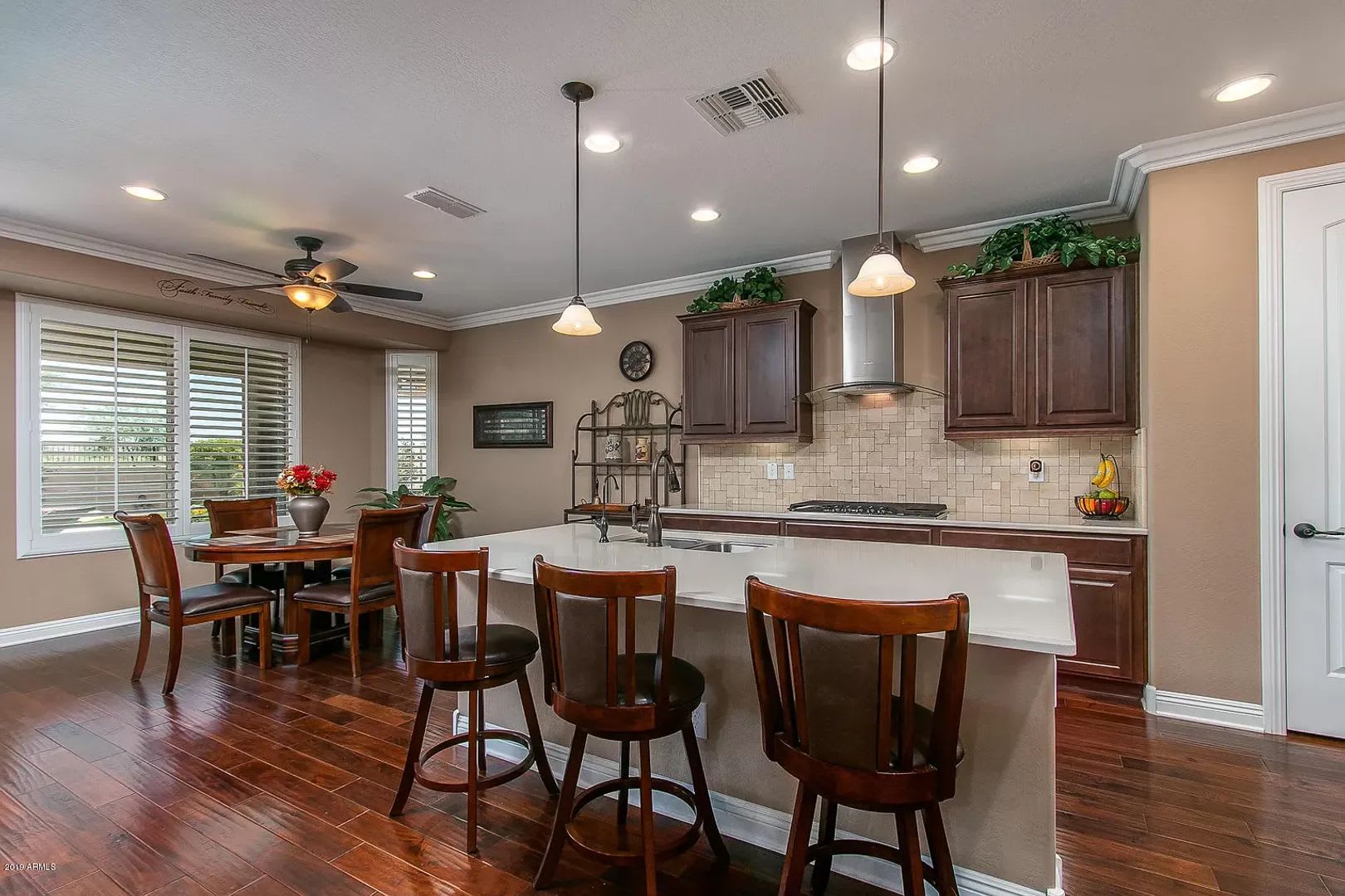 GORGEOUS 3/2 Bed/Bath Peoria Home w/SOLAR – photo 2