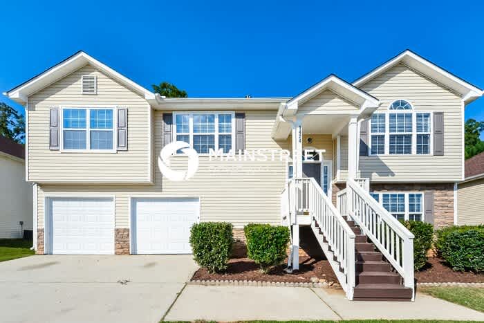 1424 Buckingham Place – photo 1