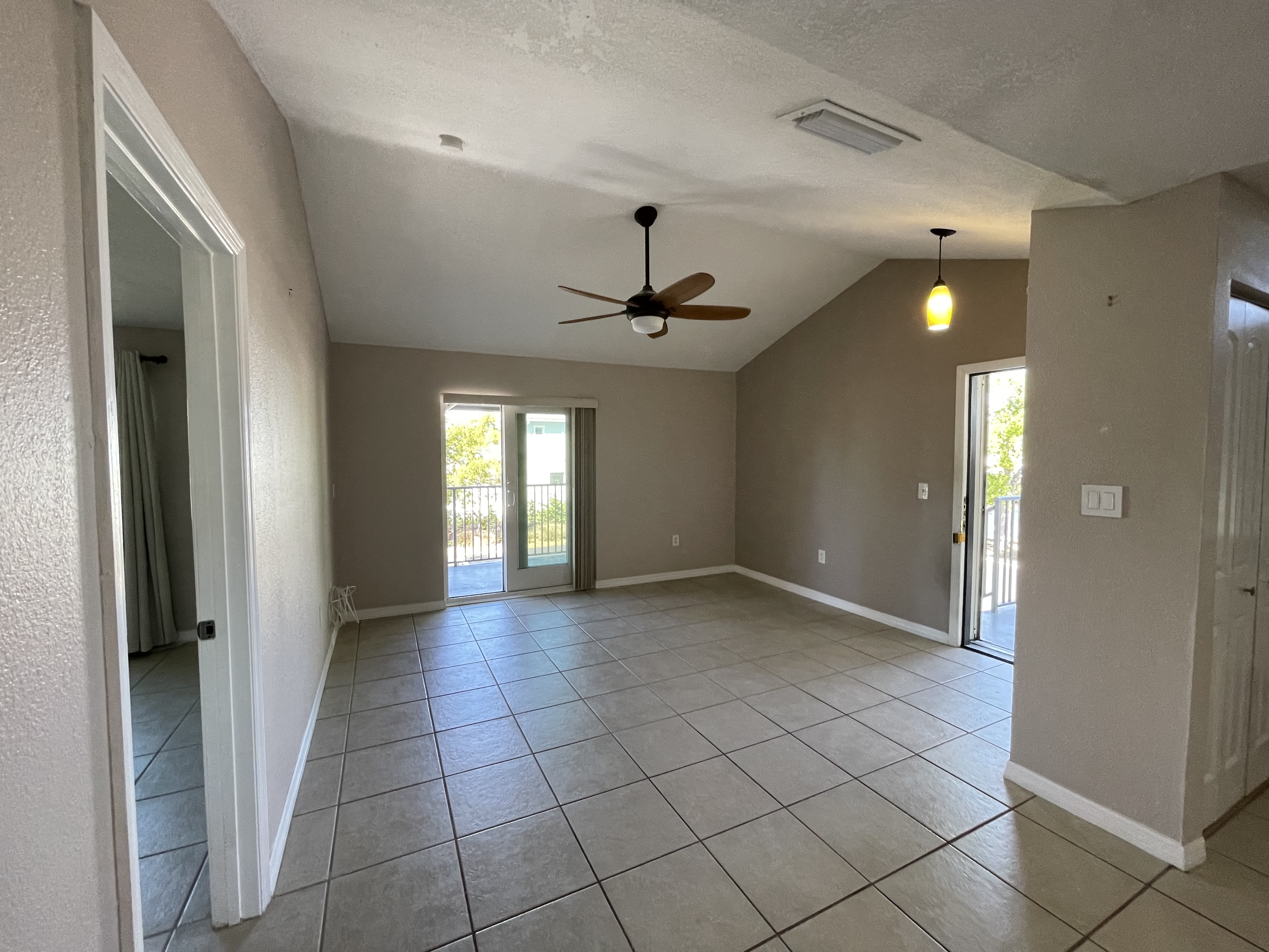 3421 Winkler Avenue – photo 4