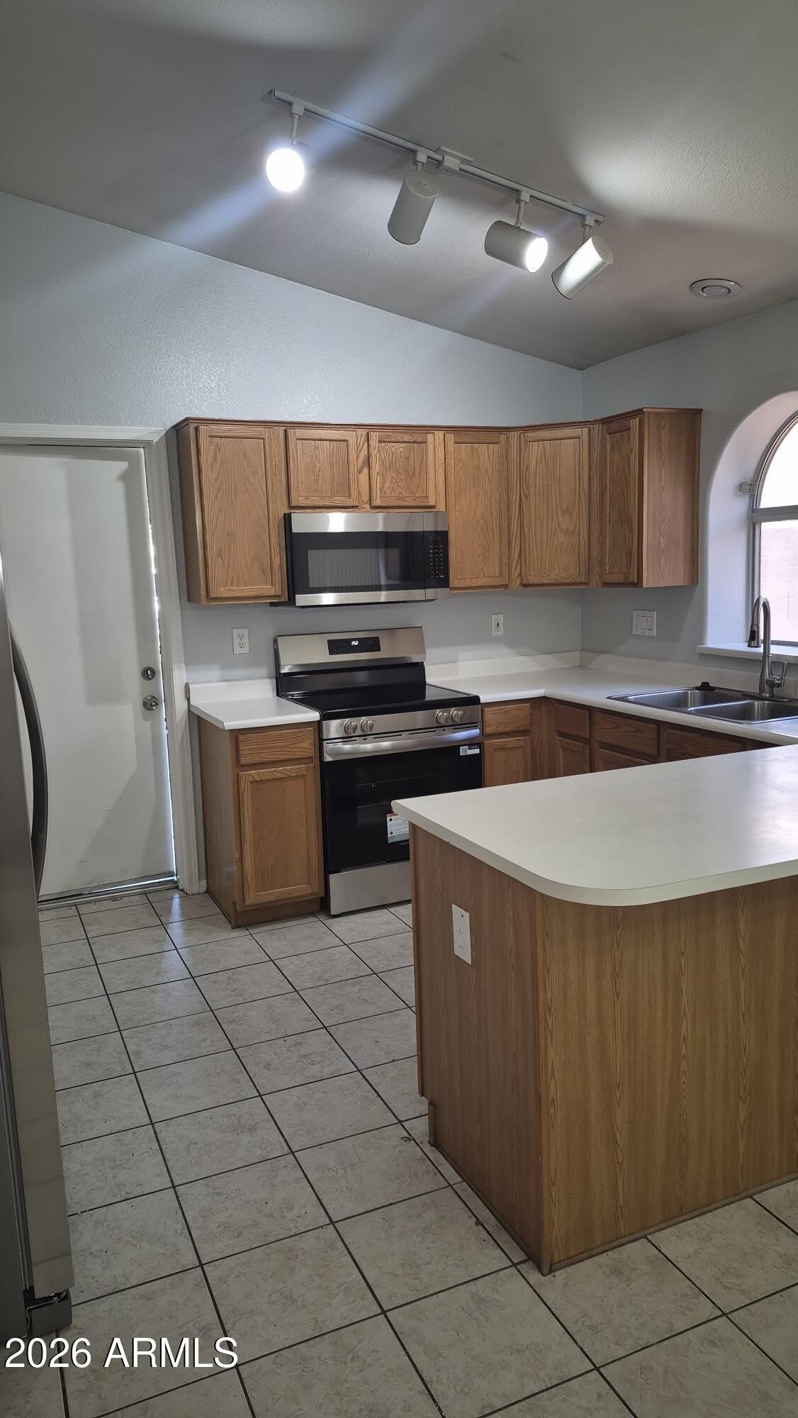 12763 W Palm Lane – photo 2