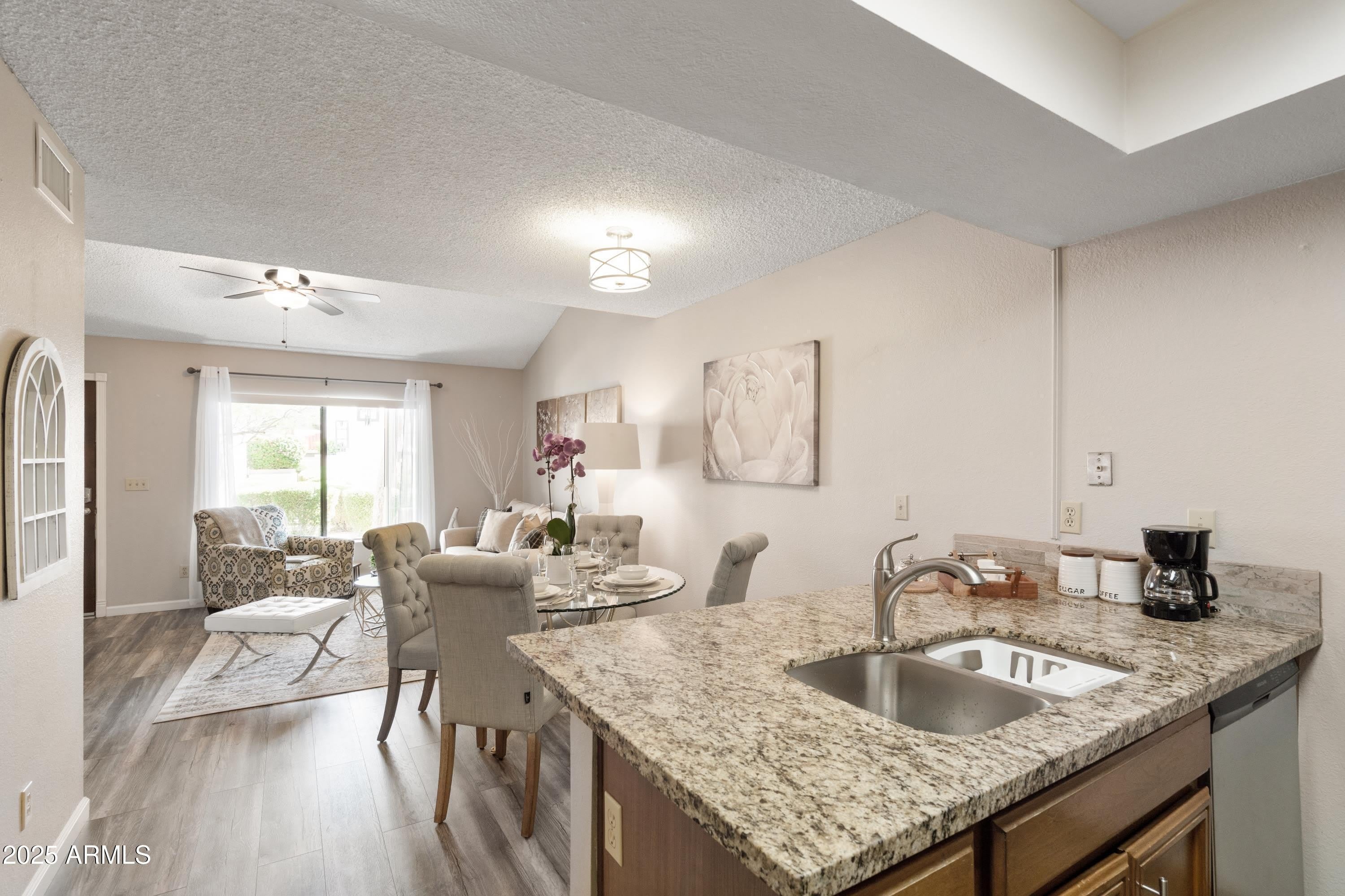719 E LOLA Drive – photo 4