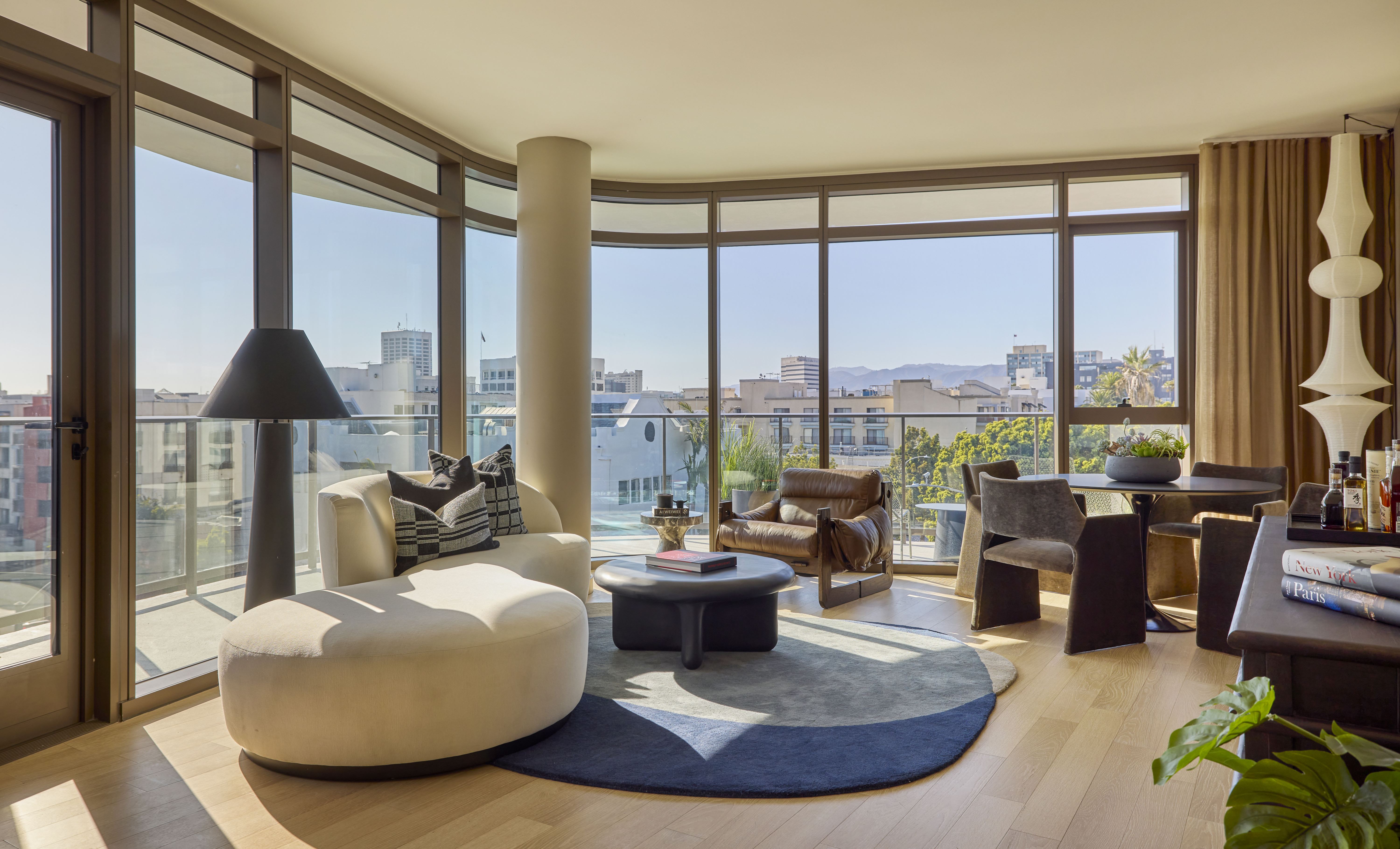 700 Broadway – photo 1