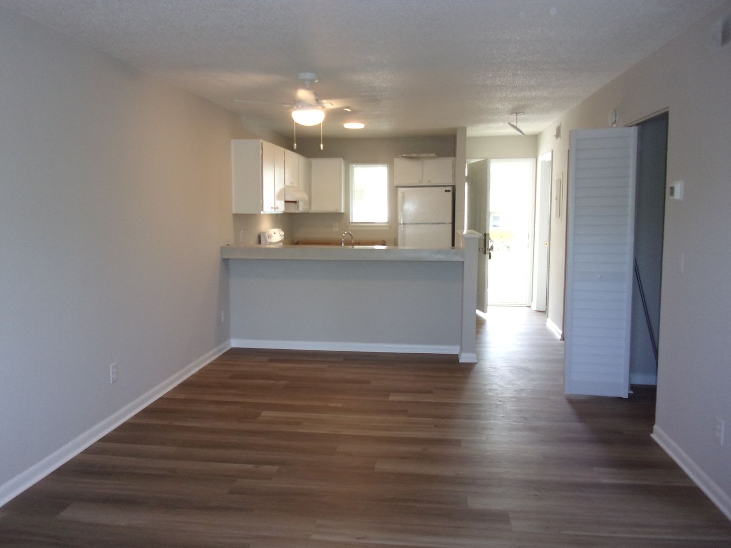 2 Bedroom 2 Bath Upstairs Condo in Eagles Place – photo 5
