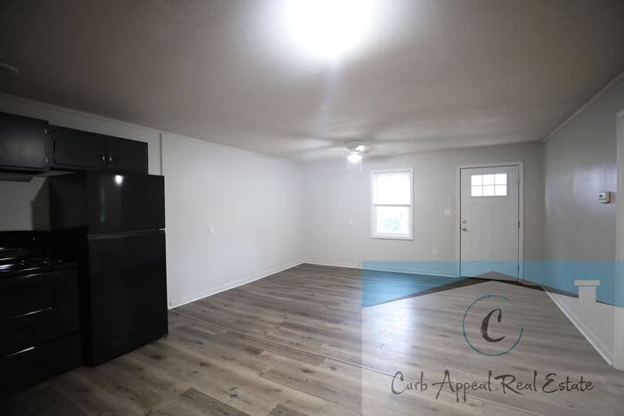 717 Ellis Avenue – photo 3