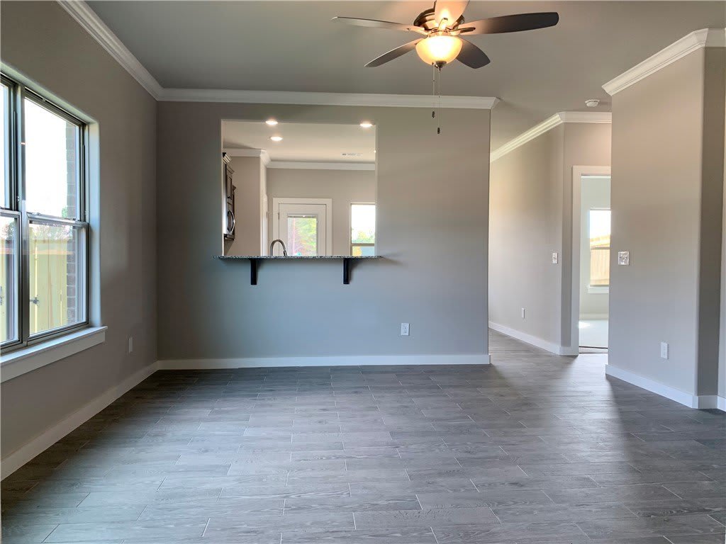 400 Red Robin Street – photo 5