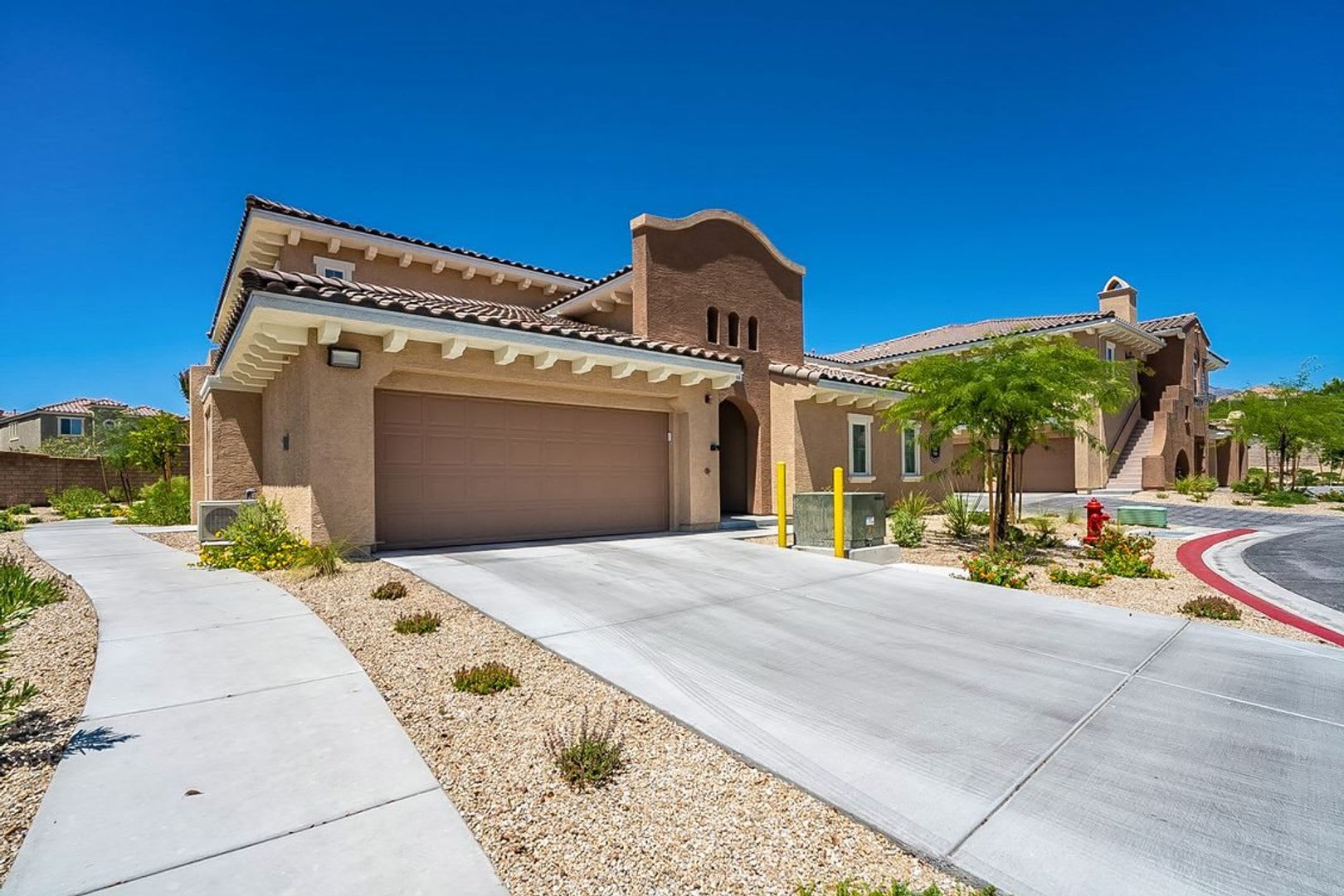 BEAUTIFUL SUMMERLIN HOME LOCATED IN THE GATED COMMUNITY OF PASEOS! – photo 1