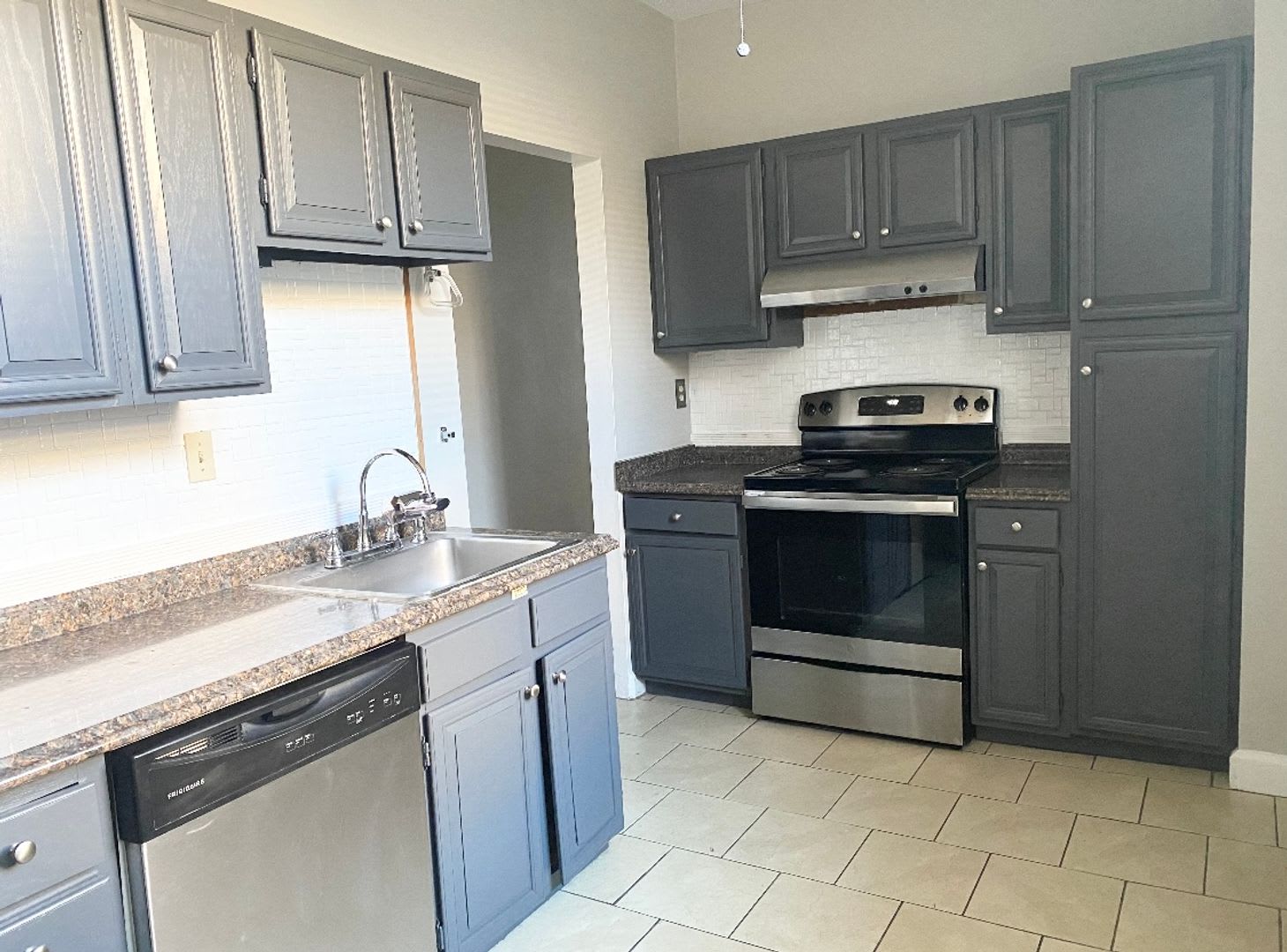 2705 Hampshire Road – photo 2
