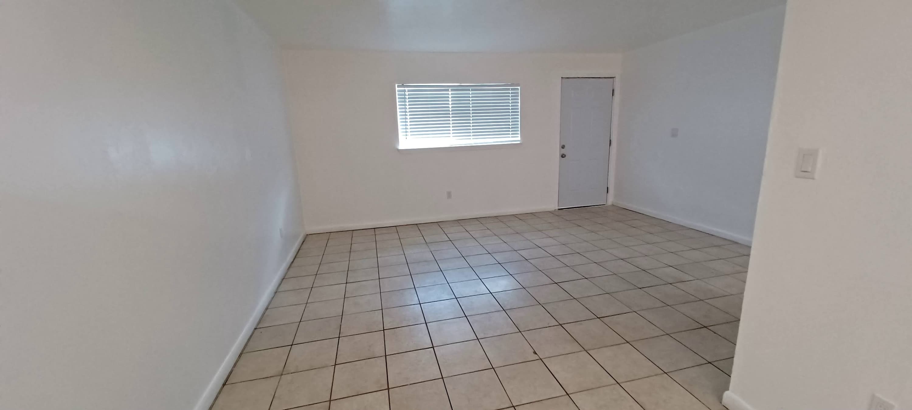3220 SW 26th Terrace, Apt #4 – photo 3