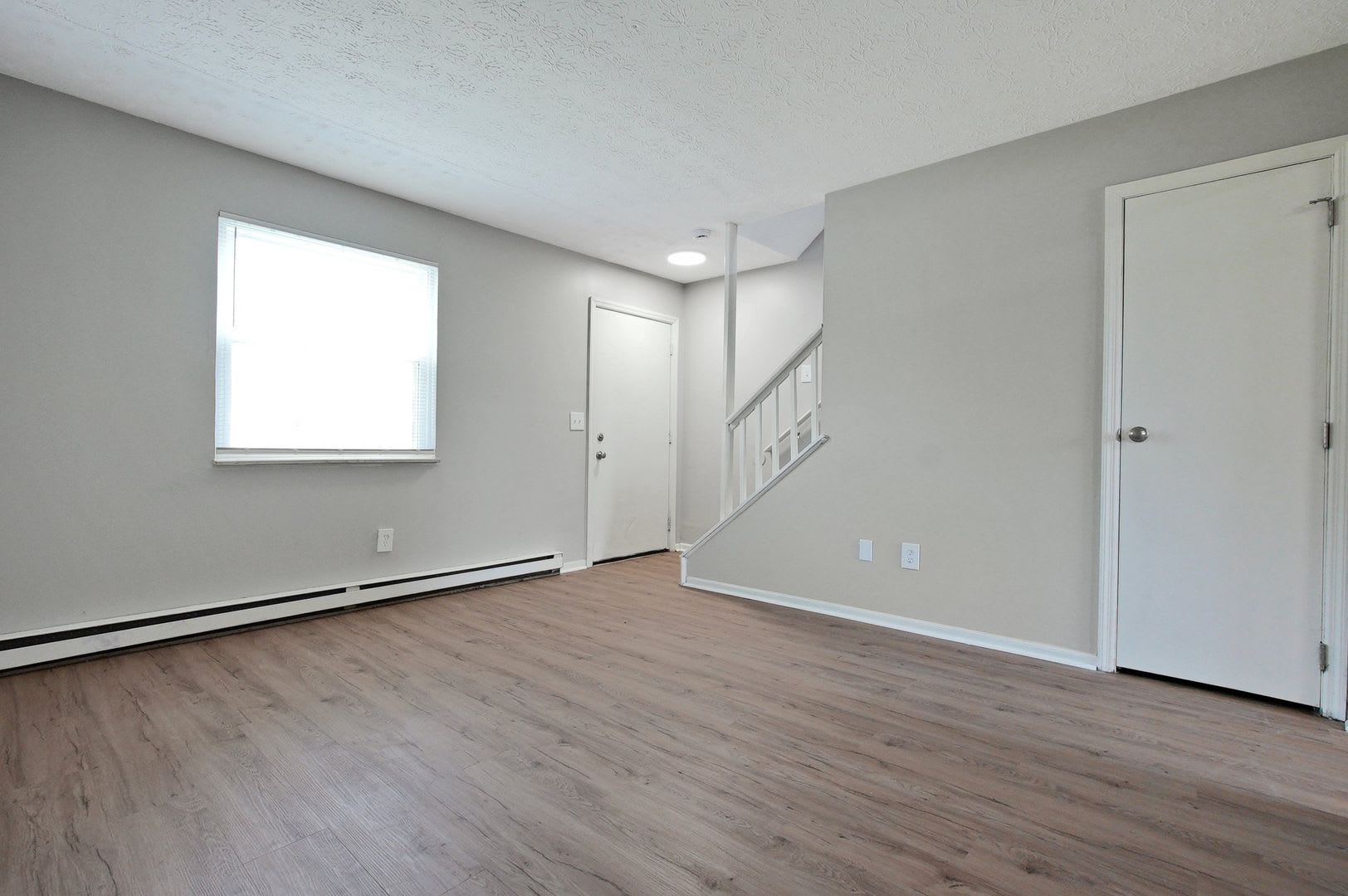 Nice 2 Bedroom Townhome in Southwest Columbus – photo 2