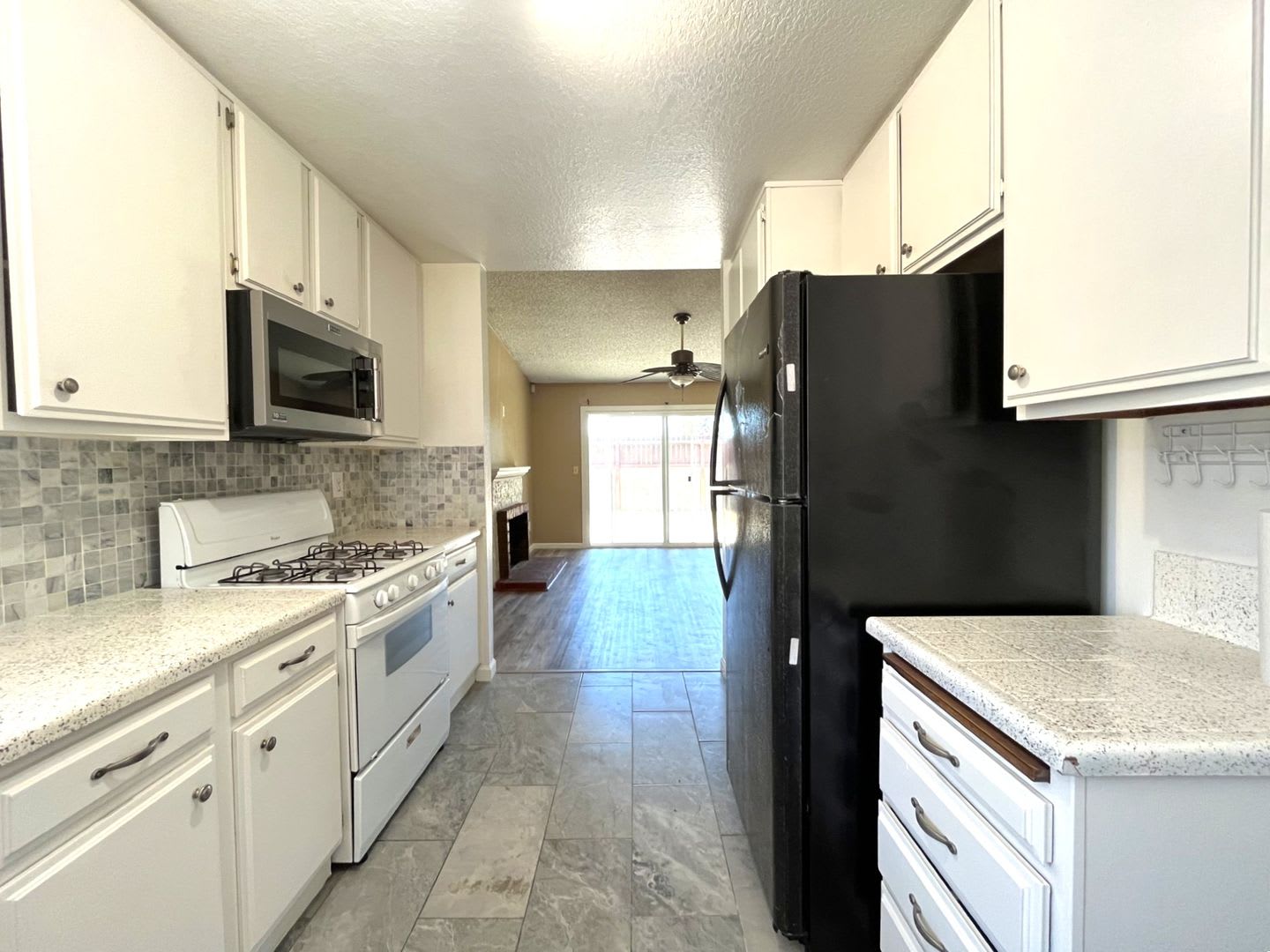 5 Bed 3 Bath In Highland Ca – photo 4