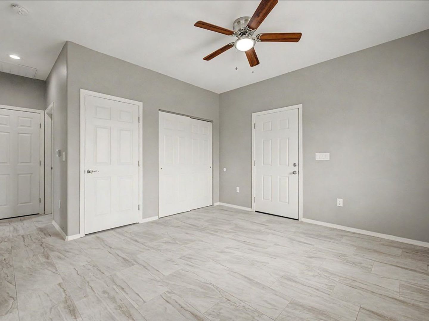 PRICE REDUCTION! $500 OFF FIRST FULL MONTH'S RENT! – photo 5