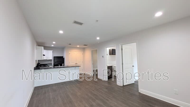 313 North Navy Boulevard – photo 4