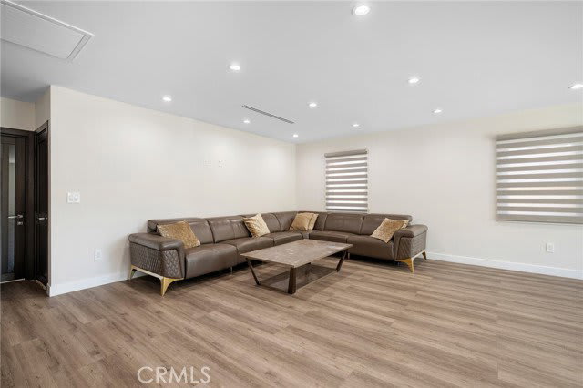 1365 Winchester Avenue – photo 3