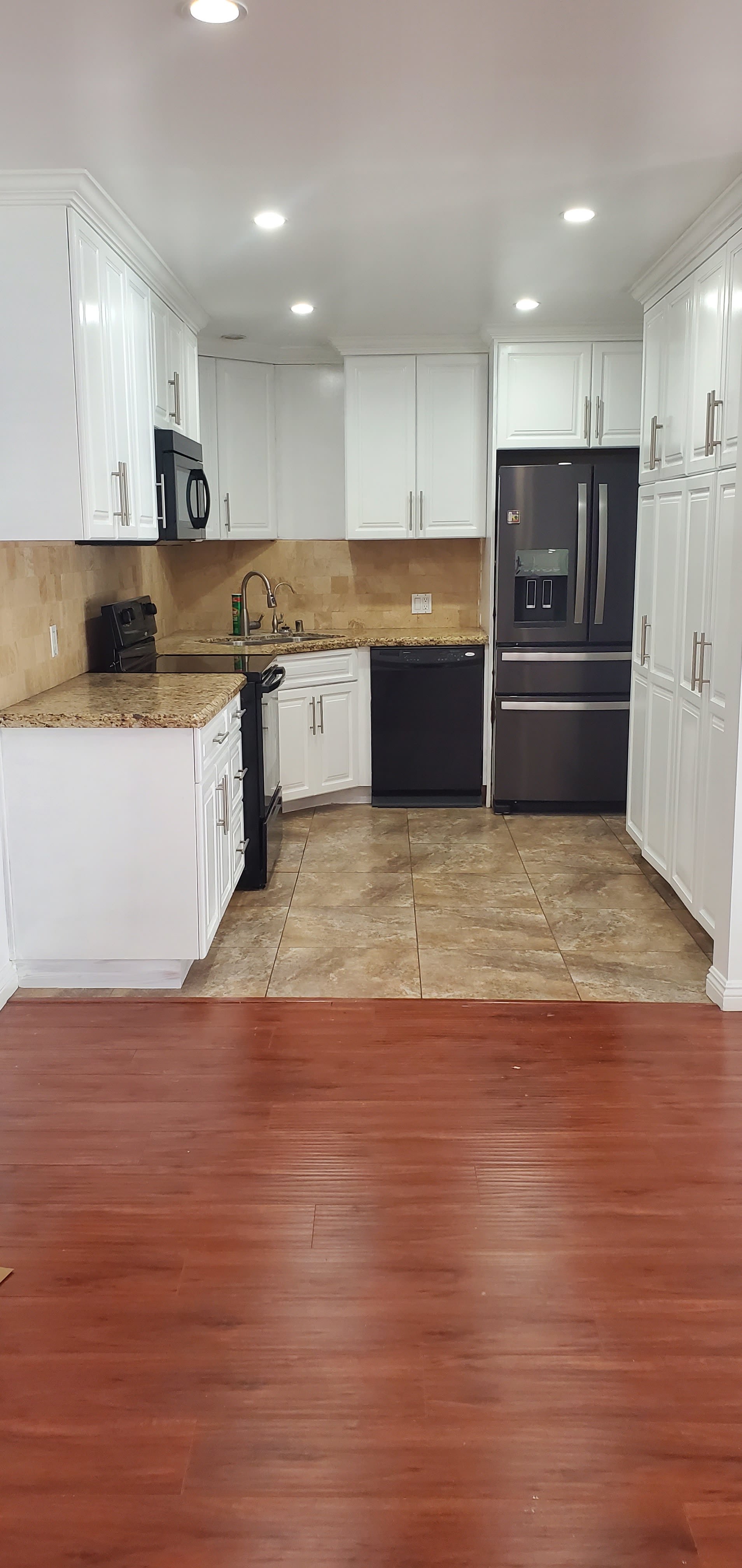 312 N. Louise Street – photo 2