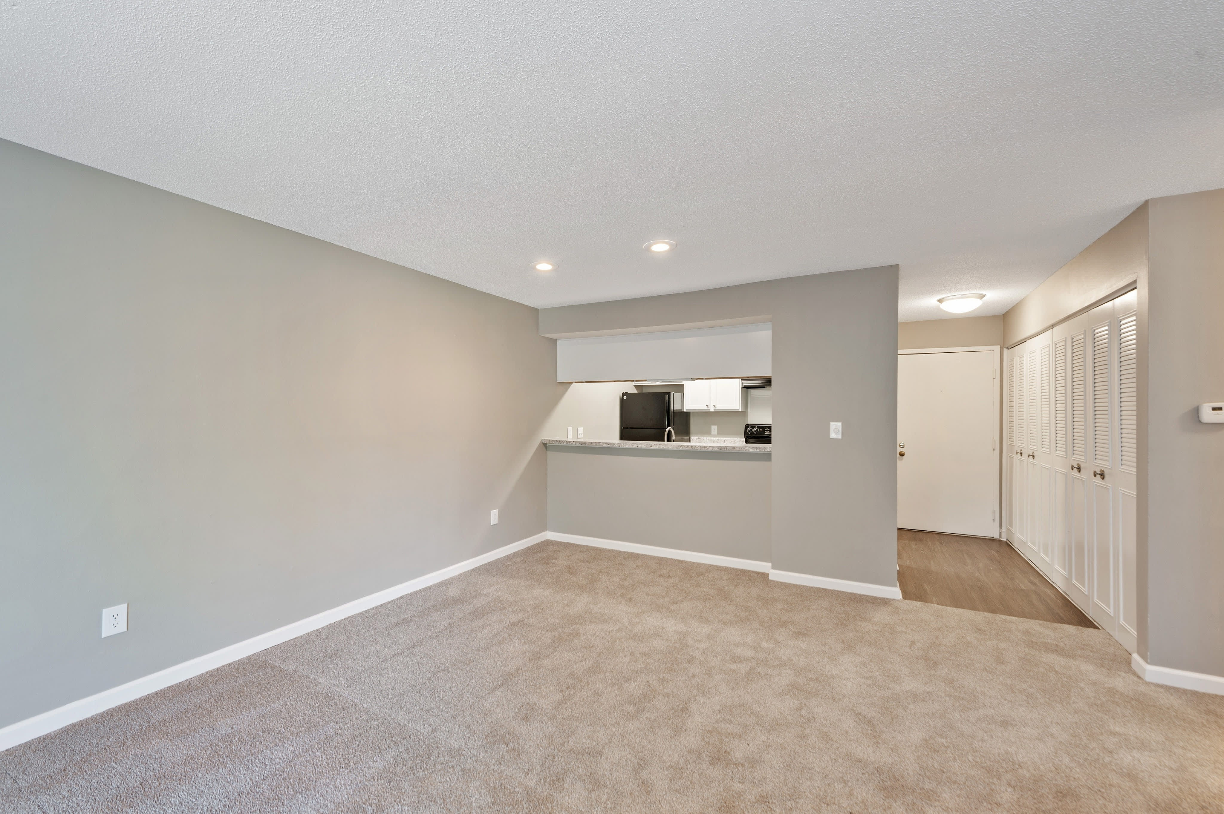 Pebble Point Apartments – photo 3