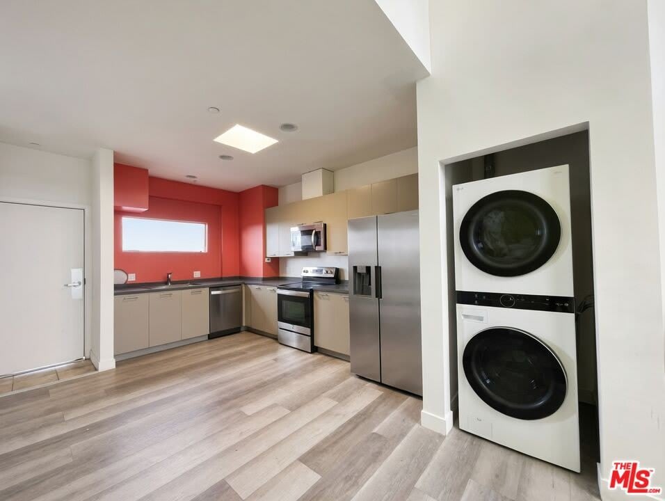1188 W 36th Pl – photo 2