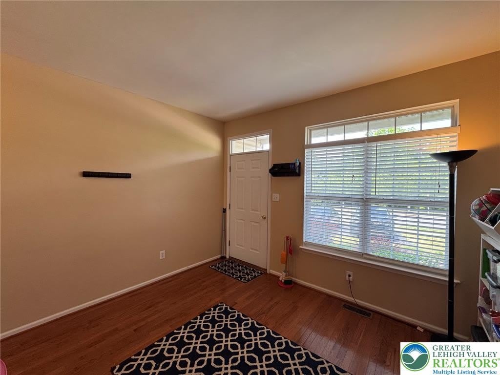 1081 Tudor Drive – photo 4