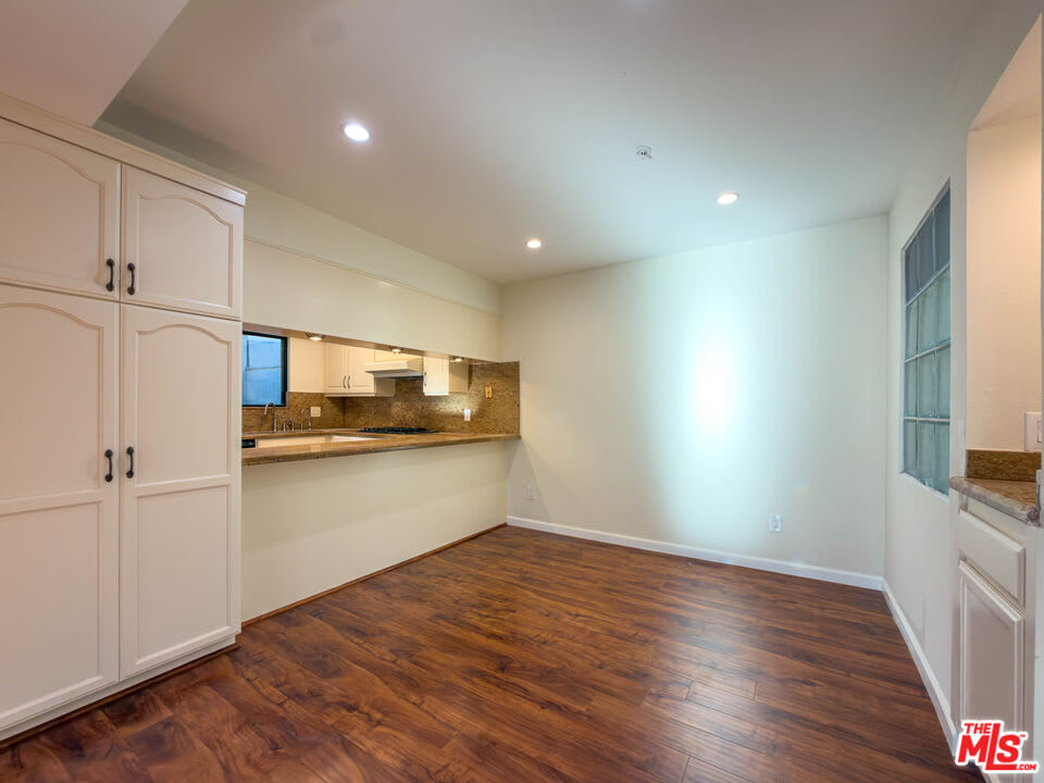 301 West Loraine Street – photo 3