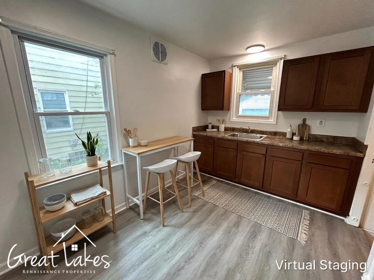 Lovely 2 Bedroom 1 Bathroom now available for rent! – photo 3