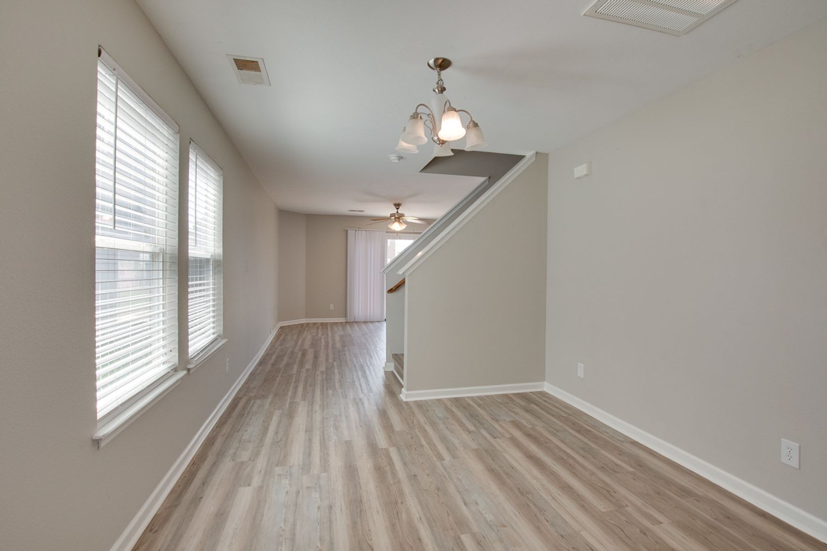 128 Farmington Drive – photo 3