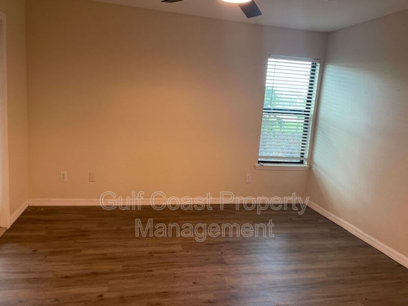 4028 Crockers Lake Blvd – photo 5