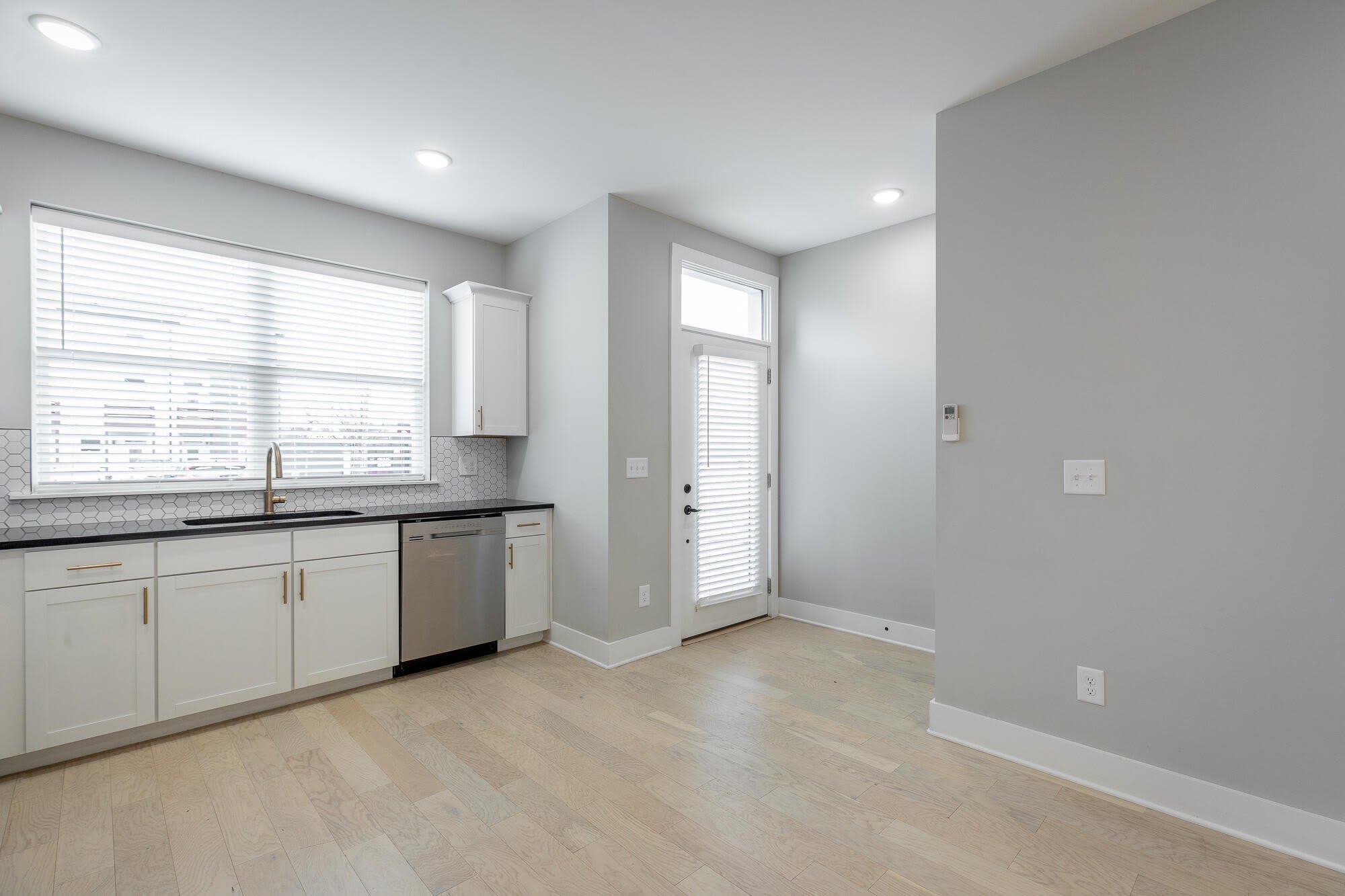 1420 Stockyard Place – photo 5