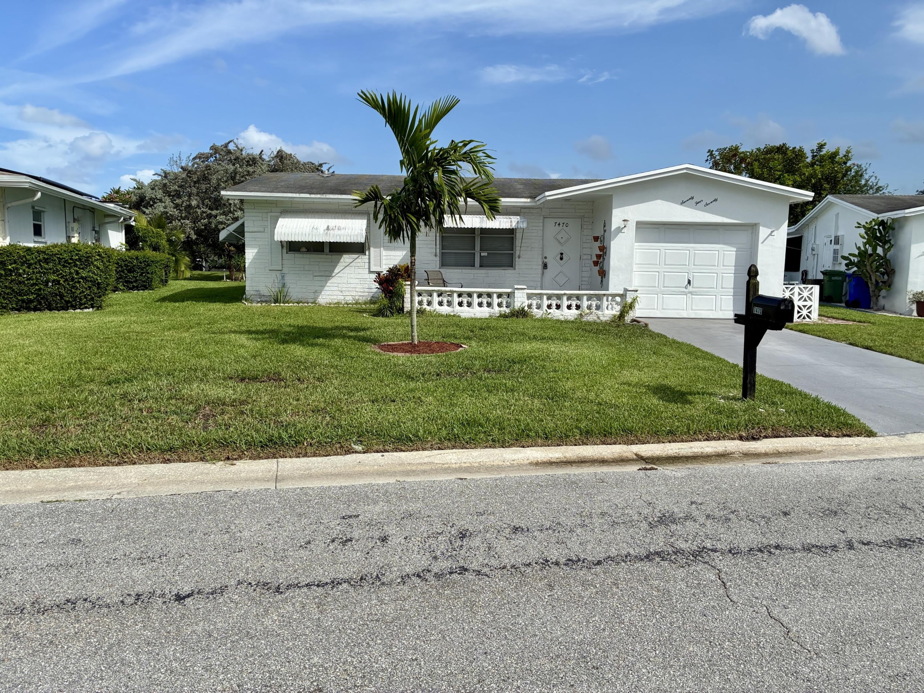 7470 NW 7th Place – photo 1