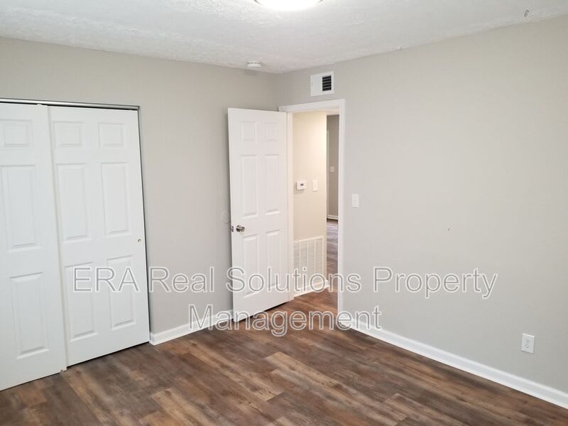 918 Rarig Ave – photo 5