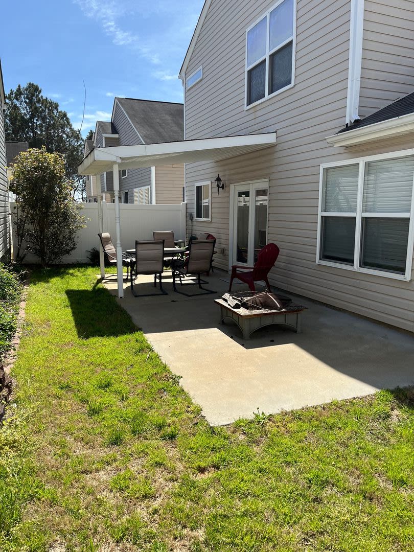 2 Bedroom Single Family Home in Woodstock – photo 1