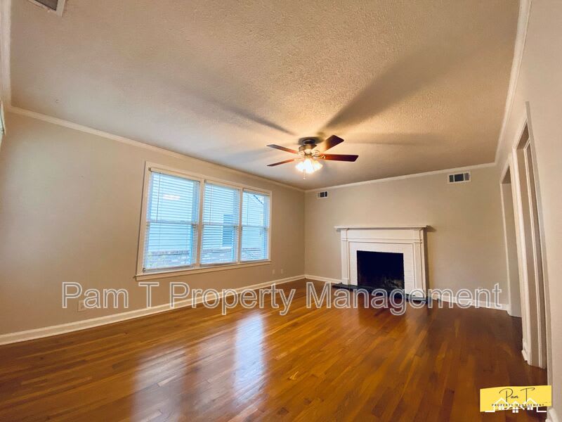 304 Columbus Dr – photo 3