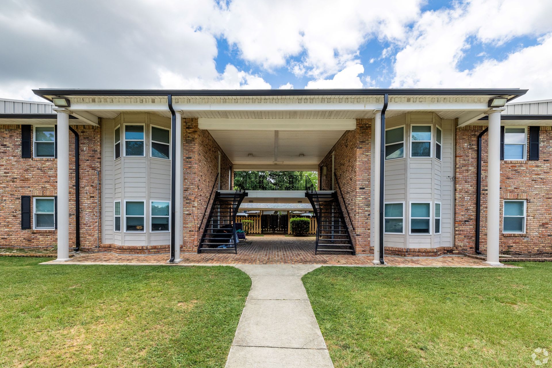 Courtyard Apartments at Cordova – photo 5