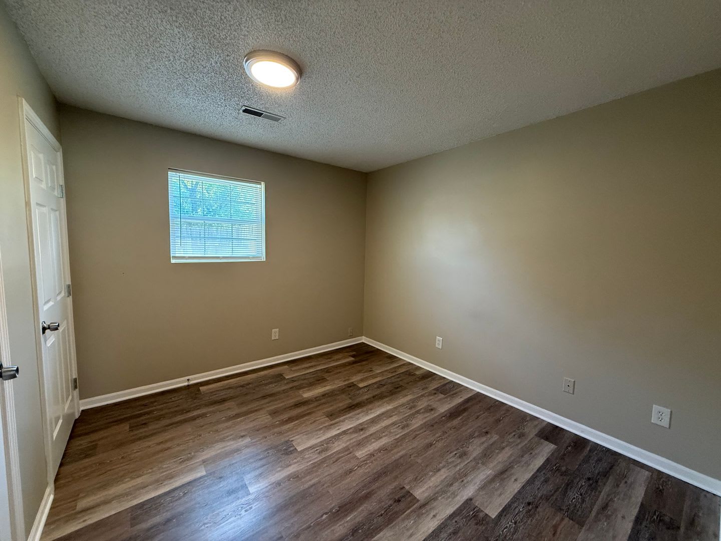 Coming Soon! Cozy 2-Bedroom Duplex — Quiet Small-Town Living at an Affordable Price! – photo 5