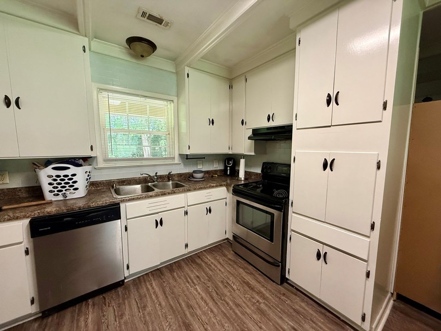 325 Homewood – photo 2