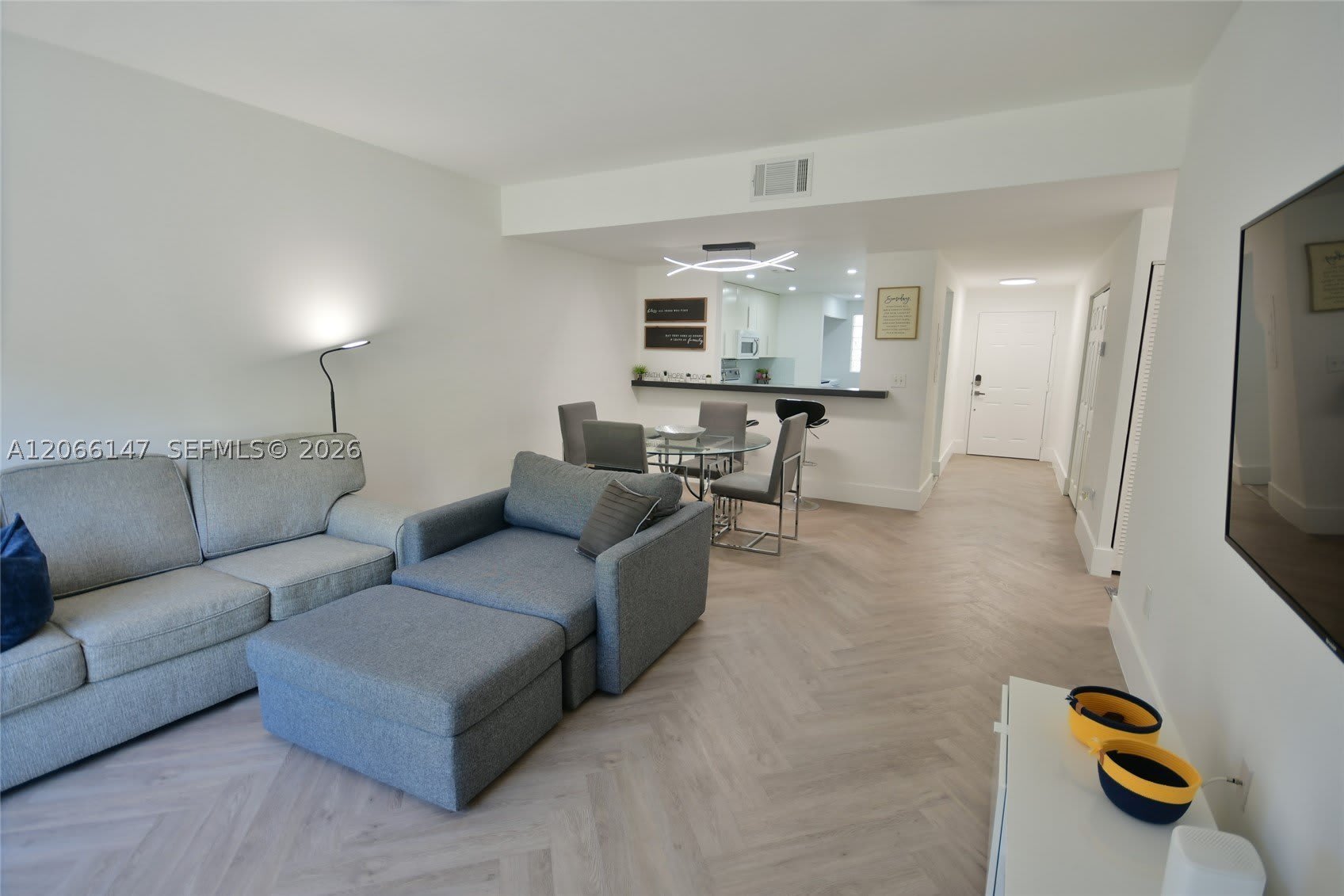 10026 Hammocks Blvd – photo 3