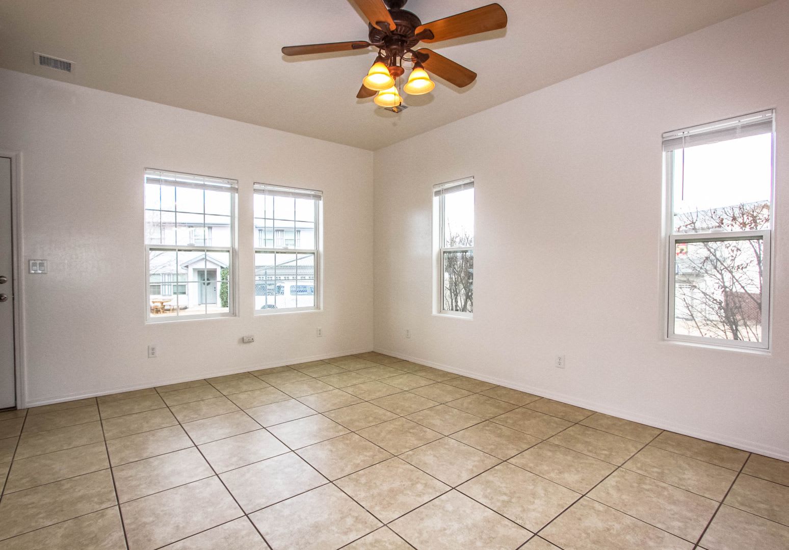 3 bedroom 2 bath home in Dewey Humboldt – photo 2